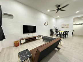 Home In Johor Bahru Near Sutera Mall